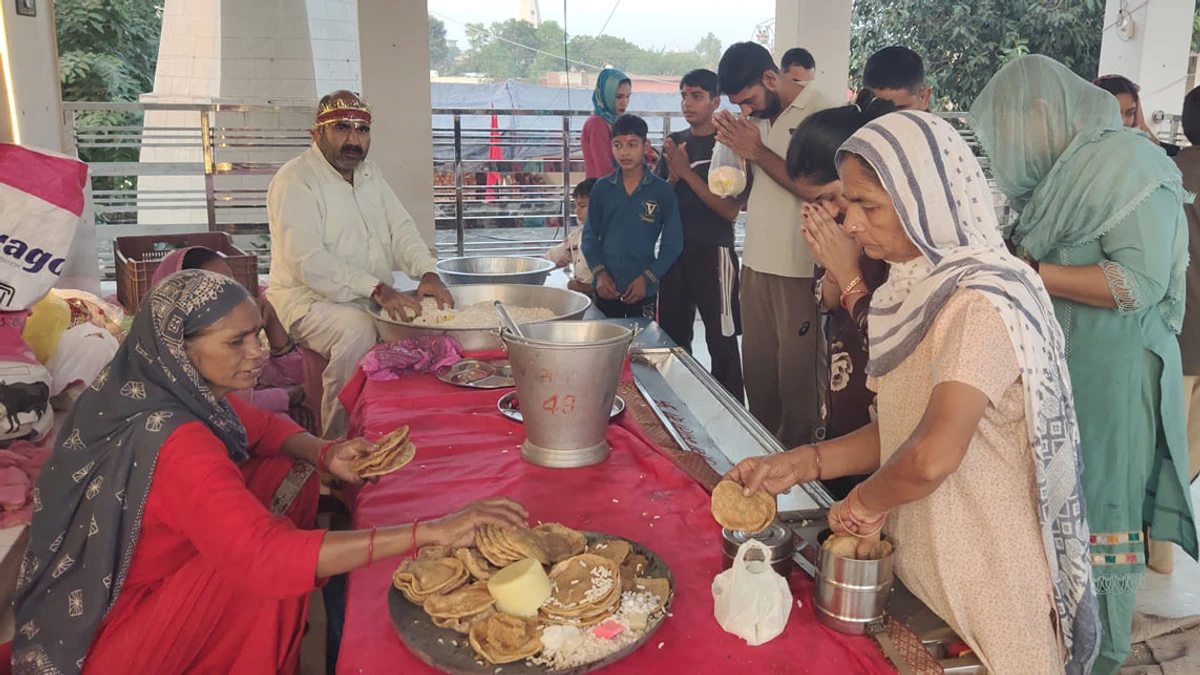 अधमी स्थित मां शाकंभरी देवी मंदिर में सजा विशाल मेला, उमड़े हजारों श्रद्धालु