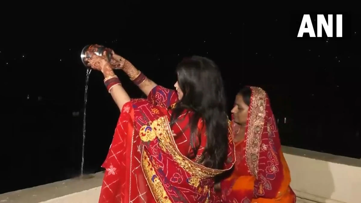करवाचौथ पर चक्रवात 'अर्नब' व बादलों का पहरा: हरियाणा में चांद को लेकर सुहागिनों की चिंता बढ़ी, येलो अलर्ट जारी